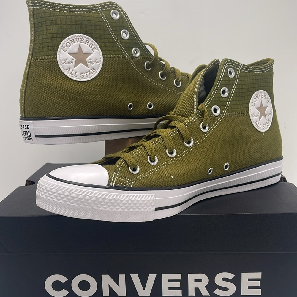 Converse Men’s Cls High-Tops A08553F
CTAS HI
FOREST BREVINTAGE CARGO 5
Sneakers - Picture 9 of 16